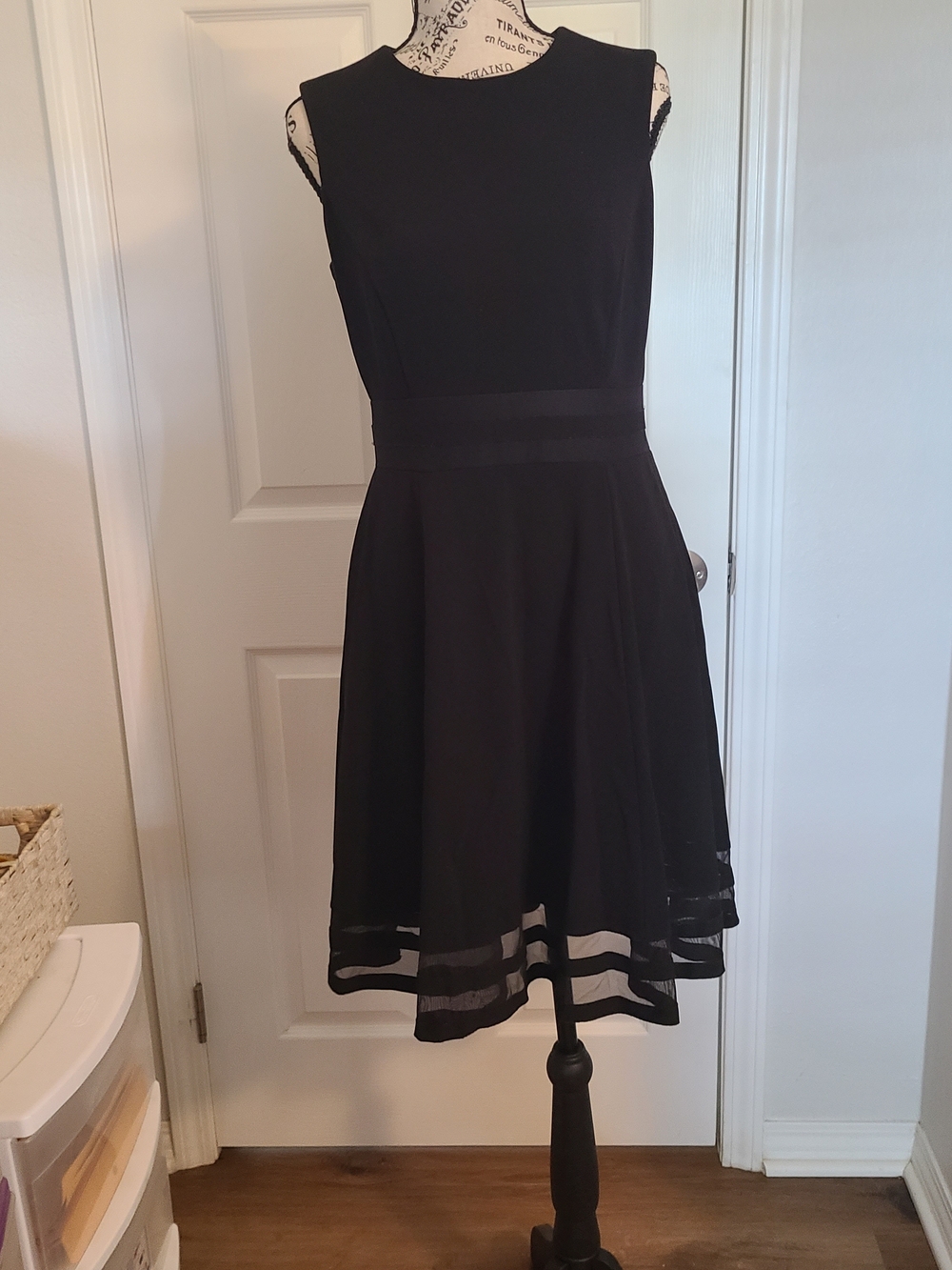 Calvin Klein Black Sleeveless Fit-and-Flare Midi Dress